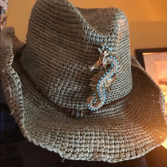 💋SOLD💋Vintage HATTIE CARNEGIE Seahorse Brooch - Picture 3 of 7